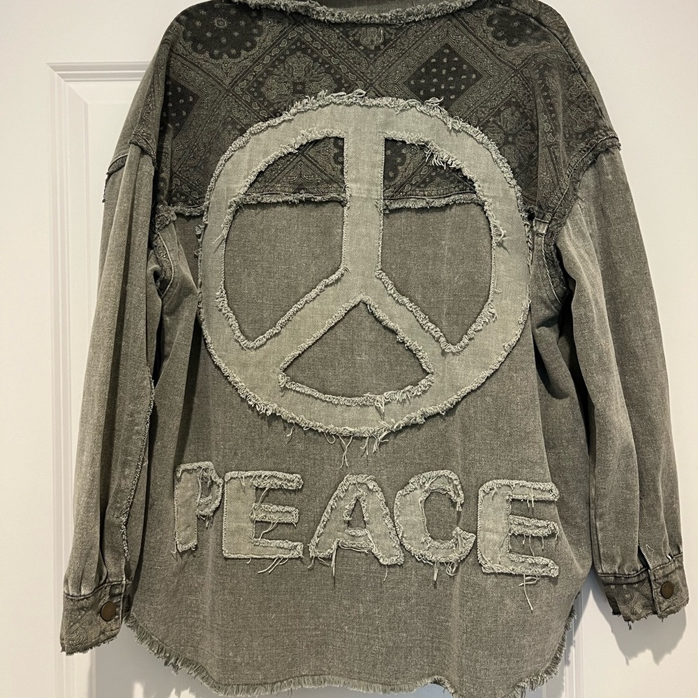 Oli & Hali Peace Out Soft Oversized Denim Patchwork Shirt Jacket. Olive - Green - Picture 5 of 16